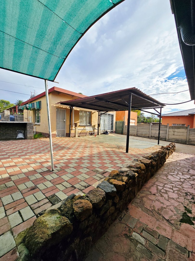 5 Bedroom Property for Sale in Elandia North West